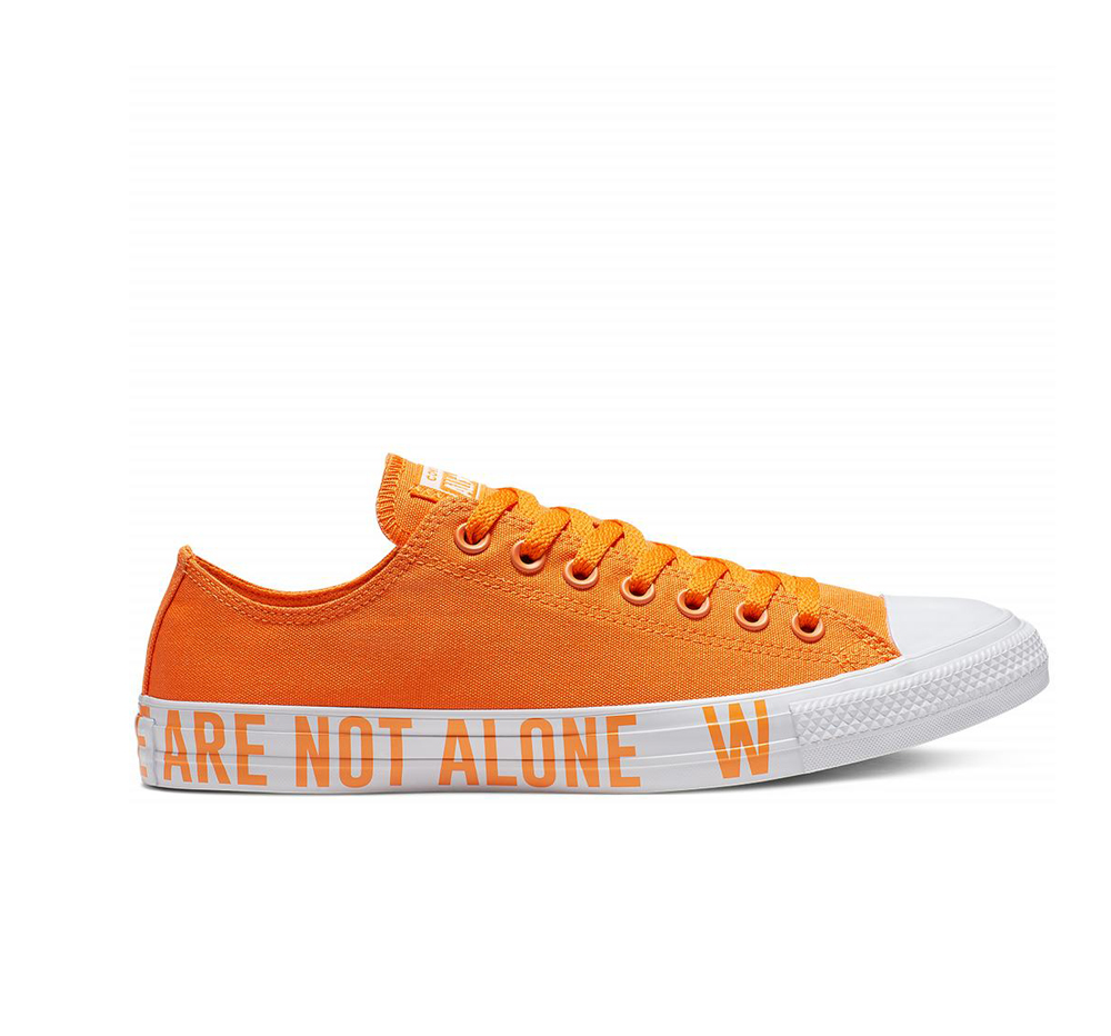 Tenis Converse Chuck Taylor All Star We Are Not Alone Cano Baixo Mulher Laranja/Branco 018439XPT